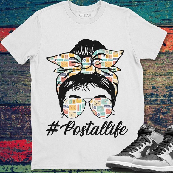 Postallife Gift For Mom Cute Mom Life Mother's Day Unisex T-Shirt For Men Women - Picture 1 of 2